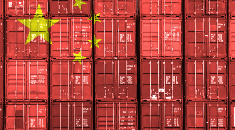 Chinese flag on shipping containers to support Trade War article