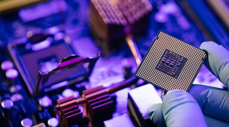 Chip manufacturing process to support Intel Altera sale